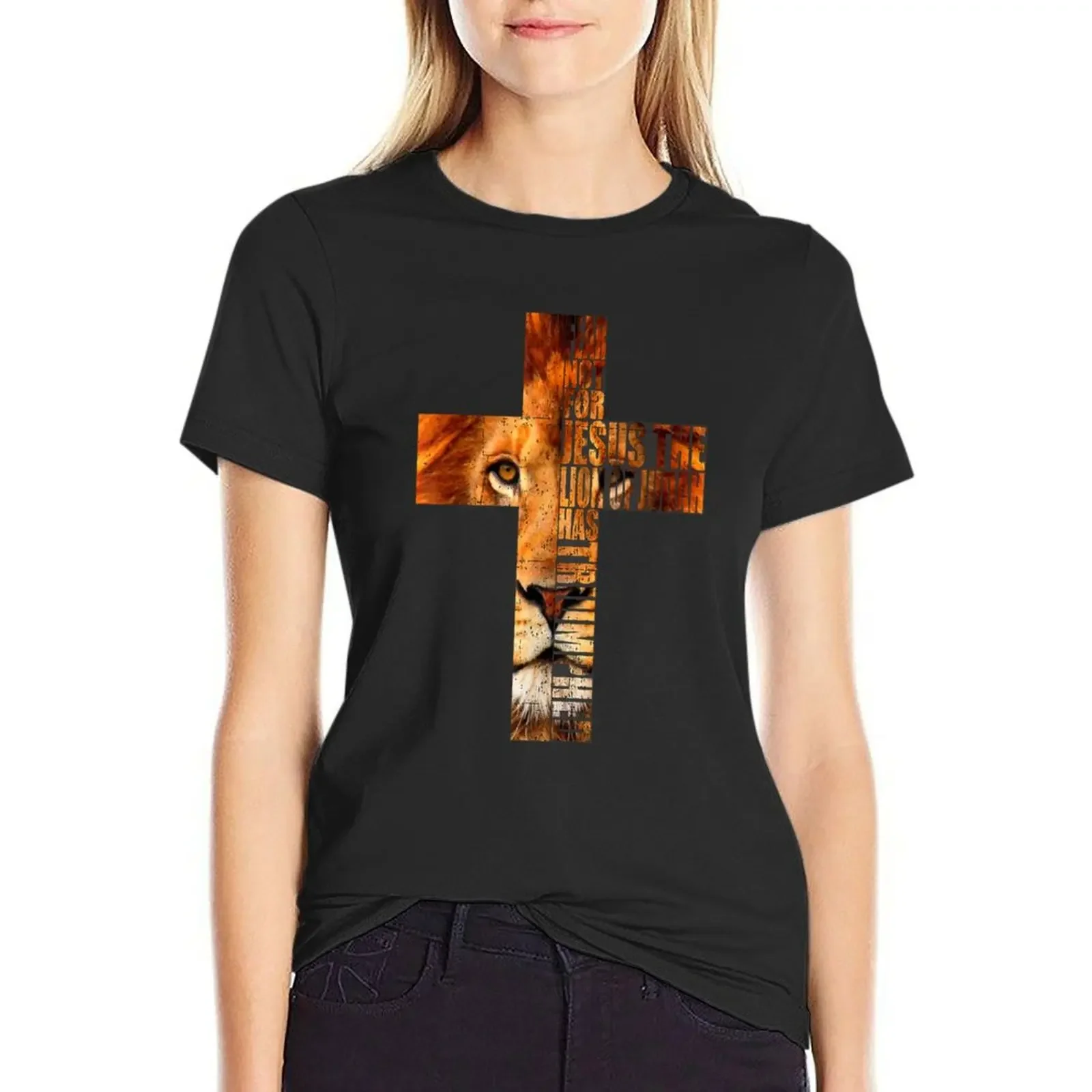 Lion of Judah Cross - Revelatiogift for man boy kids girl woman girlfriend boyfriend friends birthday T-Shirt