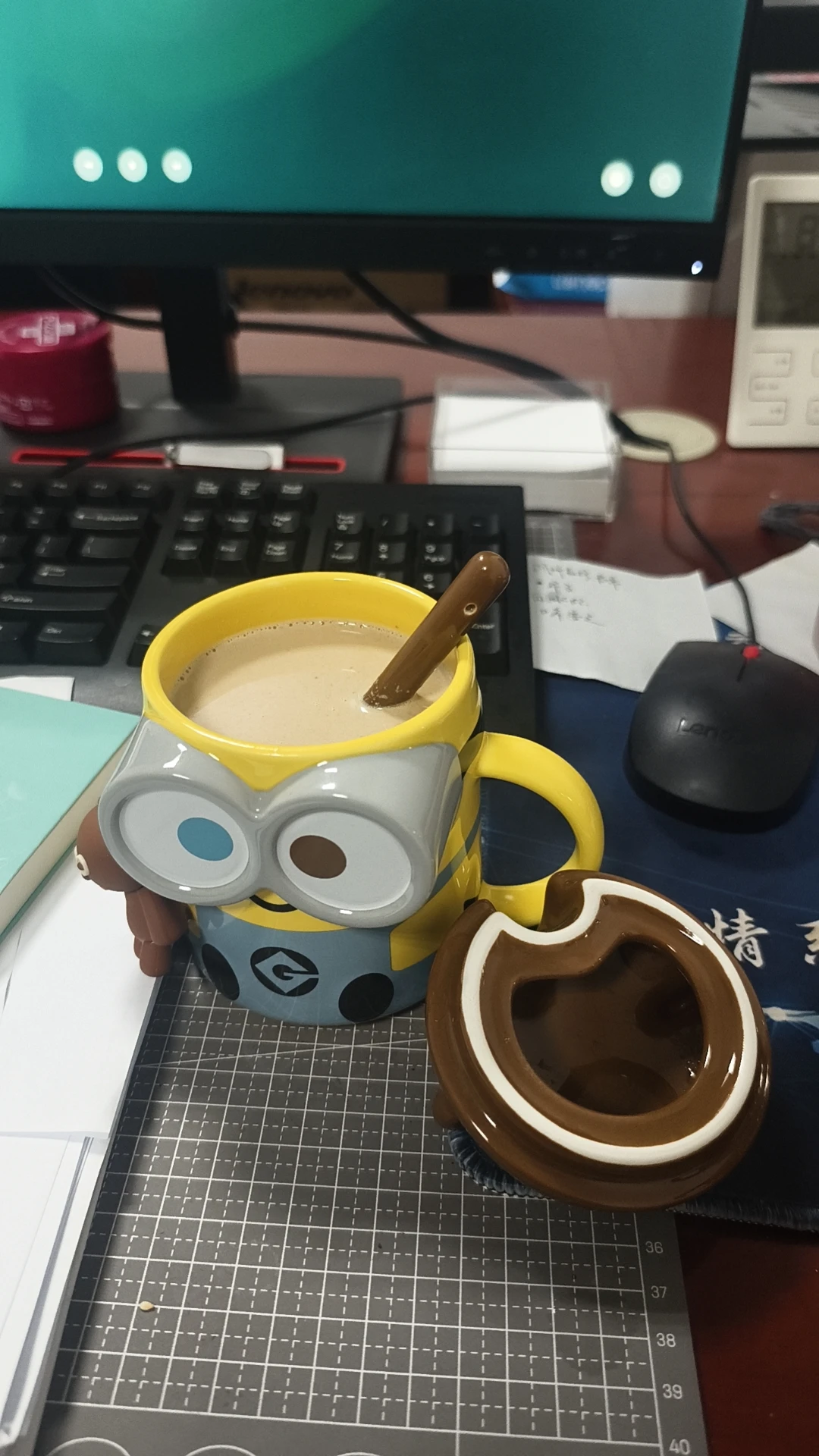 Minion Anime Merchandise Series Bob Tim Bear Mug tazza in ceramica tazza da caffè con coperchio tazza da caffè tazza da tè deve essere un regalo