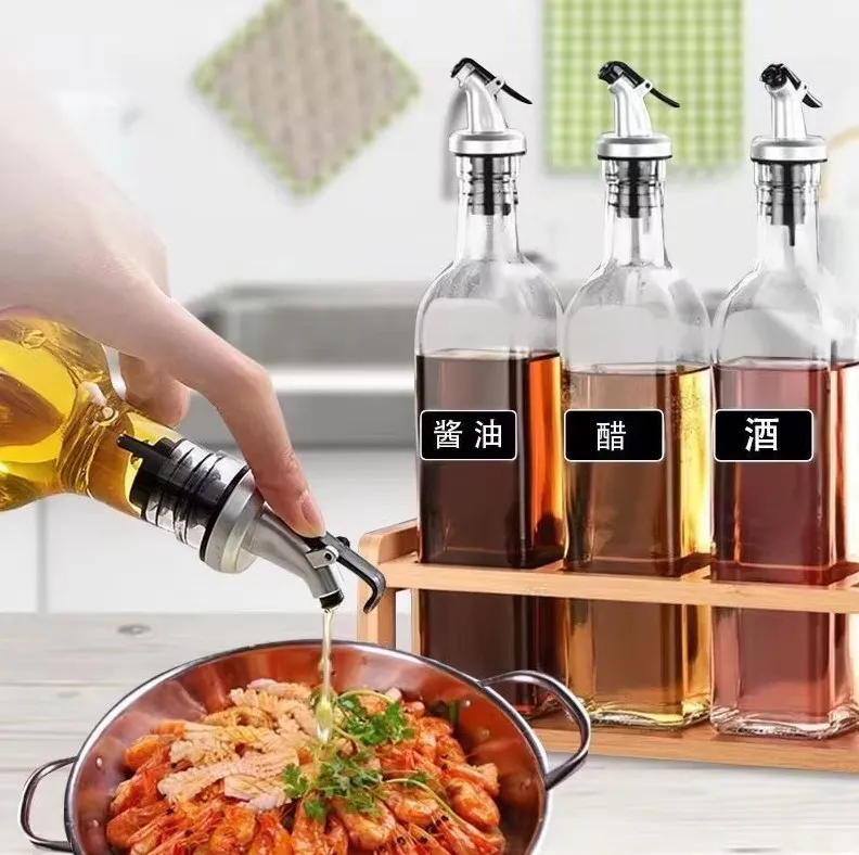 New Food Grade Oil Bottle Stopper Rubber Lock Plug Seal Leak-proof Plastic Nozzle Sprayer Liquor Dispenser Wine Pourer Gadgets