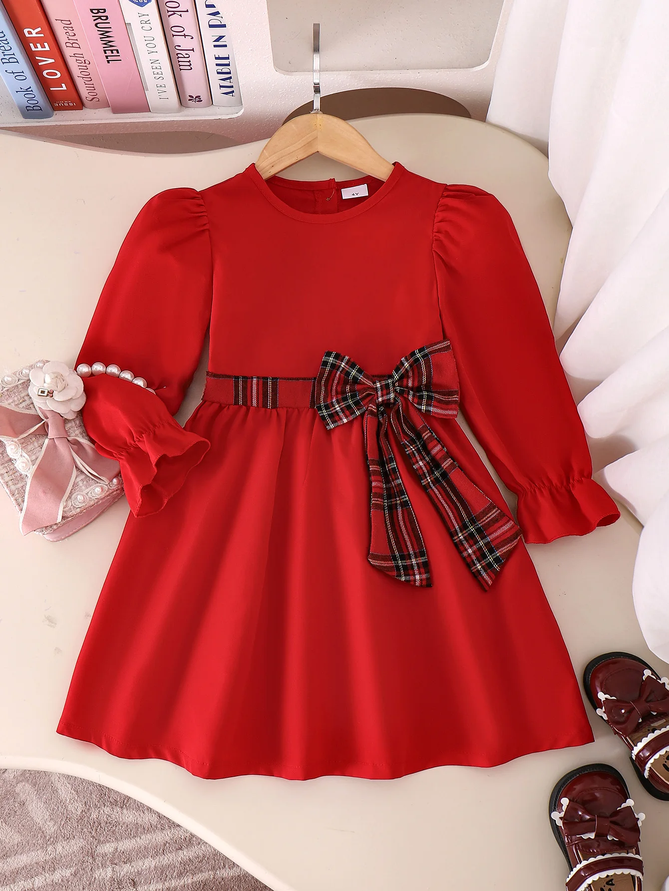 Autumn and winter new style girl sweet and cute 2-7 years old red bow dress