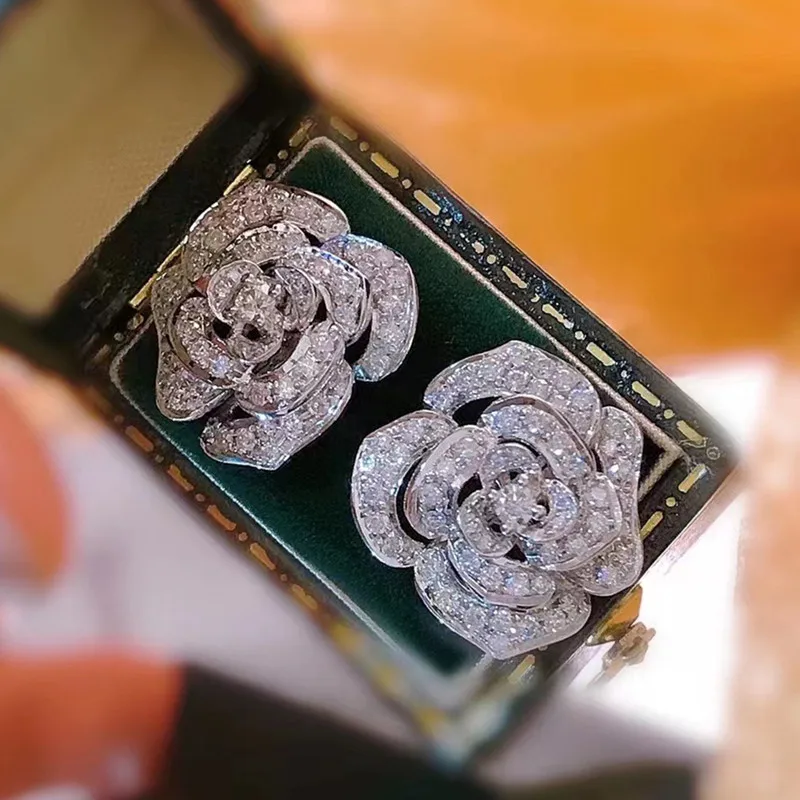 

Полые серьги-гвоздики в форме розы для женщин, роскошные блестящие бриллианты, классические женские изысканные ювелирные изделия из белого золота, серебра 925, подарок