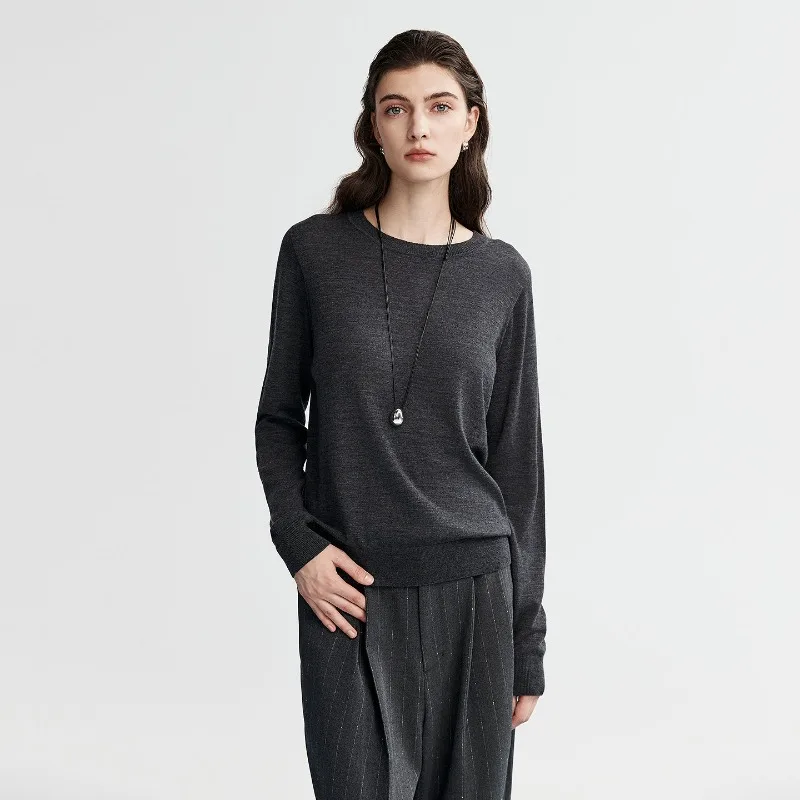 

Women's High-Quality Wool Sweater – Slim Fit, Machine-Washable, High Neck, Tailored Shoulder, Early Spring 2026
