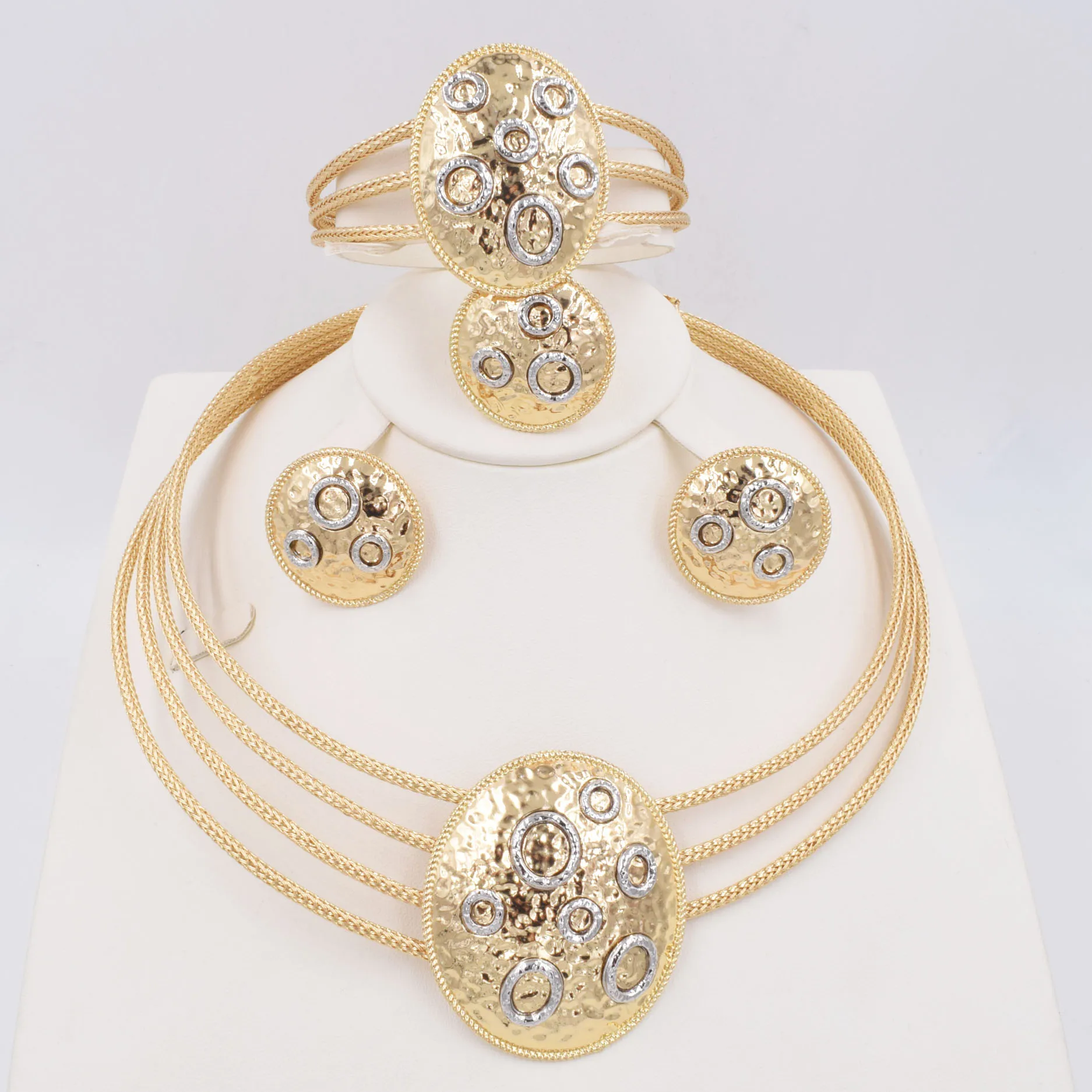 

Italian Gold Plated Jewelry Set Dubai Gold Color High Quality Ladies Necklace Earrings Bracelet Rings Banquet Wedding Jewelry