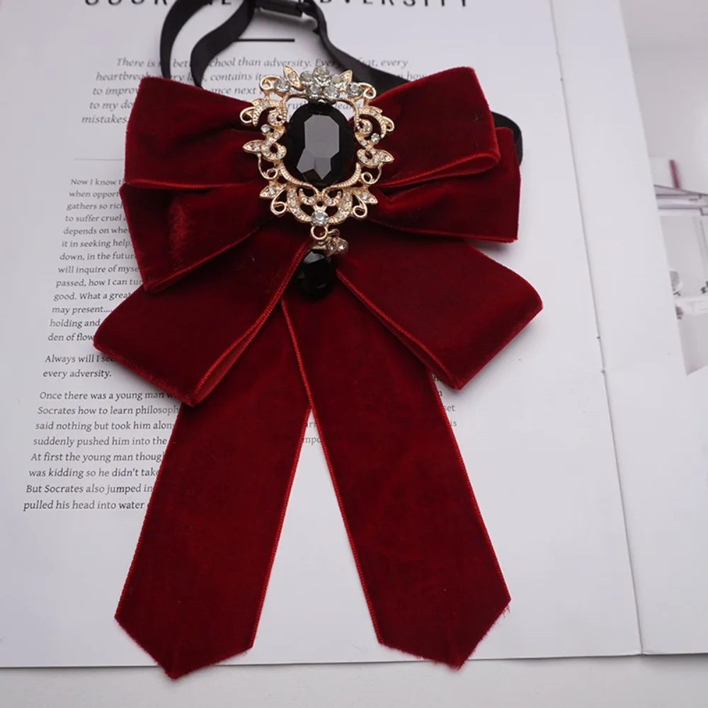 

Fashionable Diamond-encrusted Pendant Bow Tie Women's Collar Flower Matching Shirt Butterfly Party Wedding Accessories