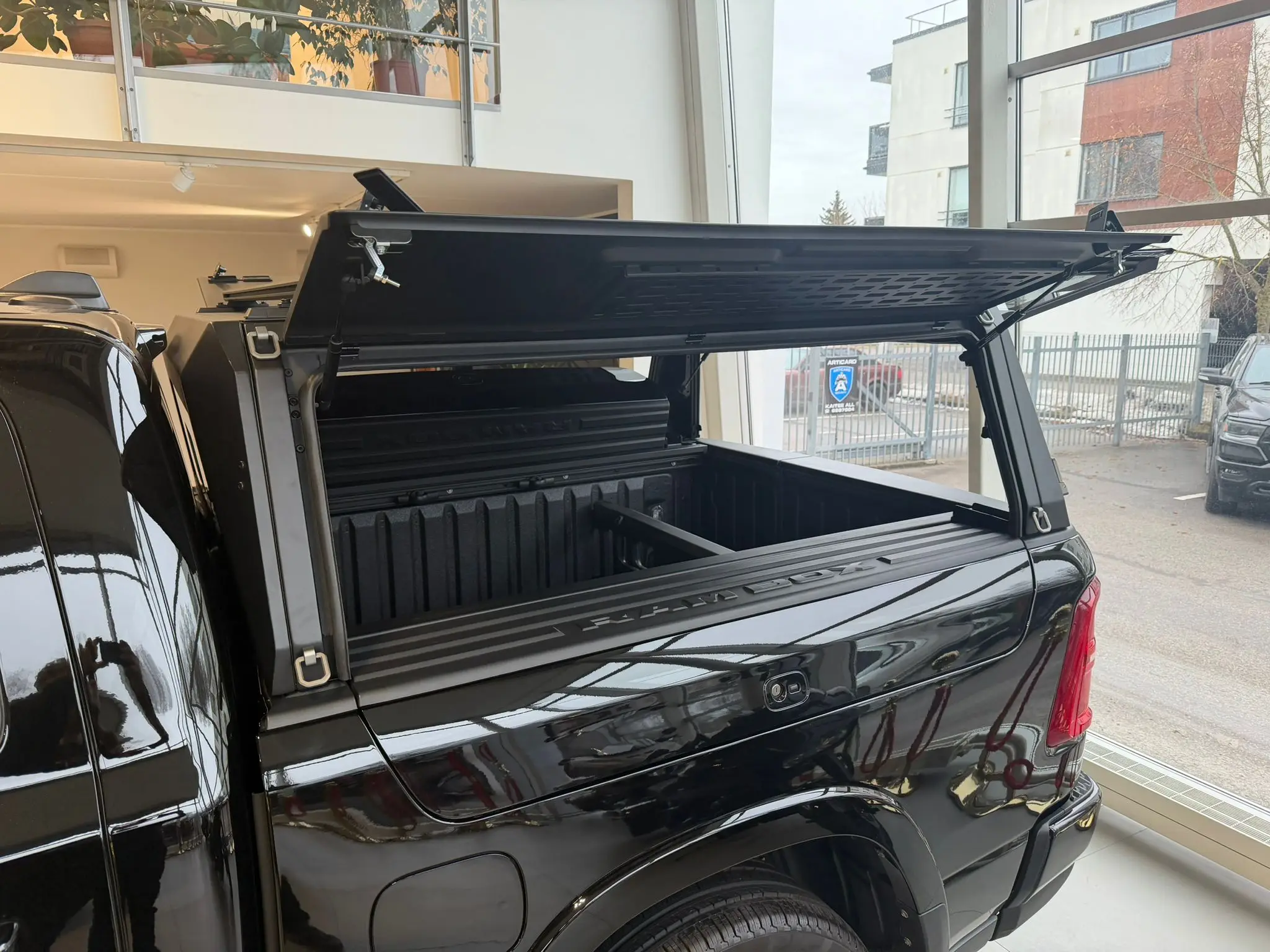 XINYI Truck Topper with LED Lighting 450LBS Load Waterproof Pickup Canopy for 2014-2025 Tacoma F150 Tundra Off-Road