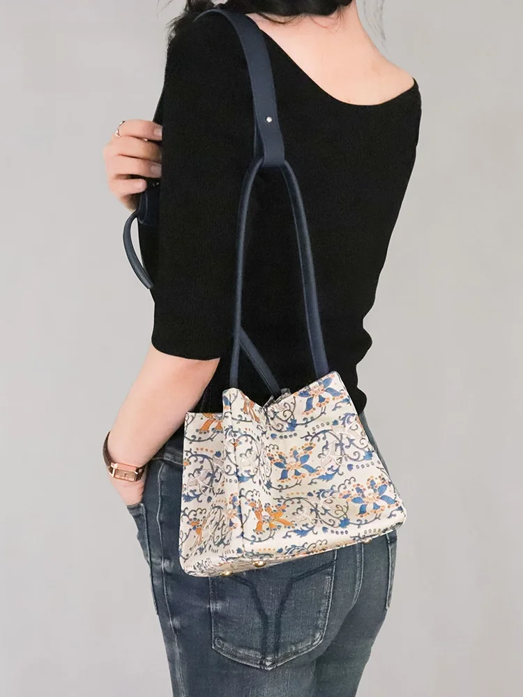 Fashionable Small Square Bag Embroidered Museum Gift Creative Birthday Present Timeless Chinese Style Versatile Daily Accessory