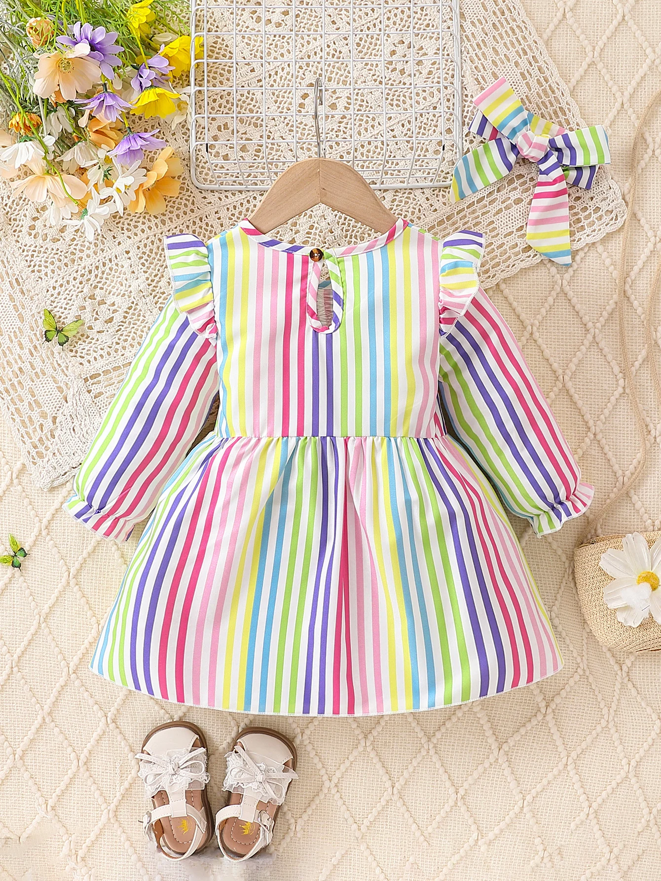 Girls Colorful Stripes Dress Set Fresh Sweet Style with Shoulder Bared Bubble Sleeves And Pleated Decoration