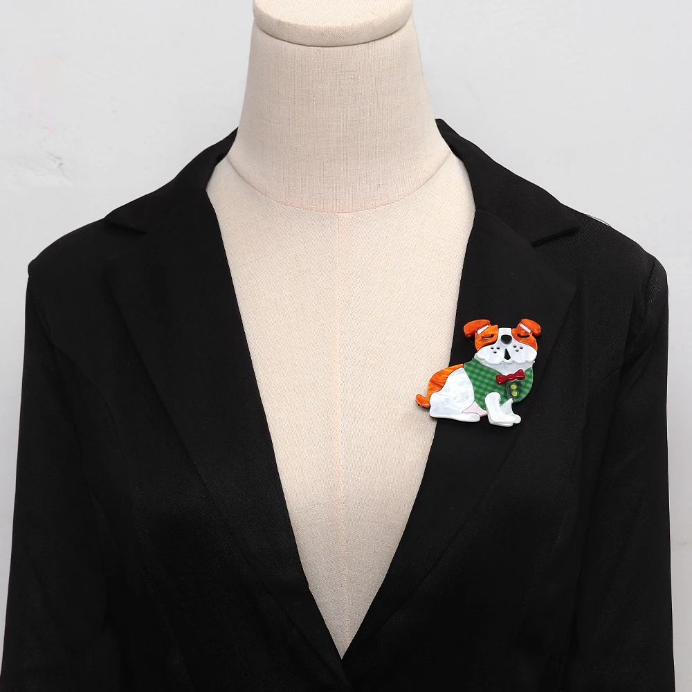 Mode Neue Acryl Schöne Tiere Hund Mit Fliege Große Broschen Niedlichen Cartoon Pet Abzeichen Pins für Frauen Unisex Schmuck 2026 Geschenke – Detail 6