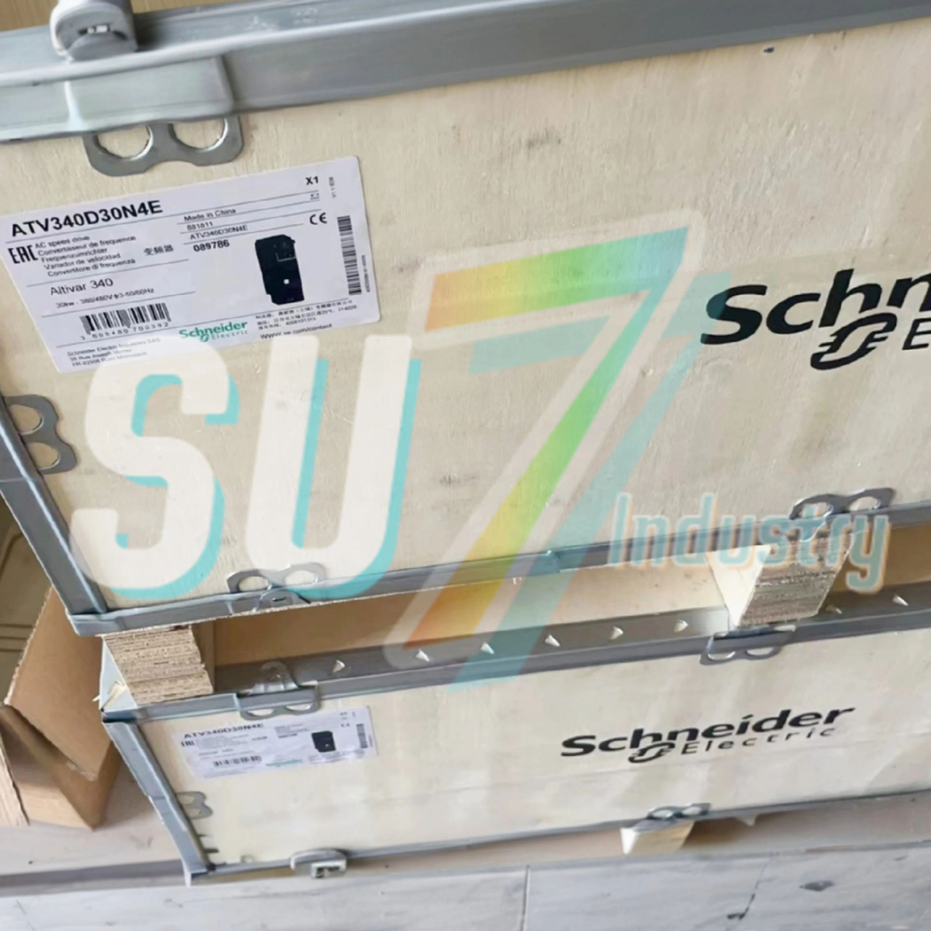 ATV340D30N4E ATV340D37N4E 주파수 변환기 새로운 원본