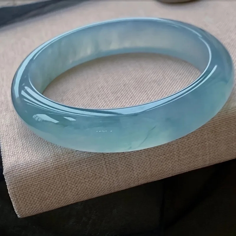

Boutique Natural Ice High Ice Blue Water Flower Bracelet Jewelry