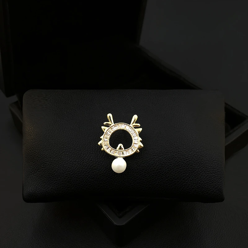 

Small and Exquisite Zodiac Dragon Brooch New Neckline Anti-Exposure Buckle Accessories Collar Pin Decorative Gadget Jewelry 5538