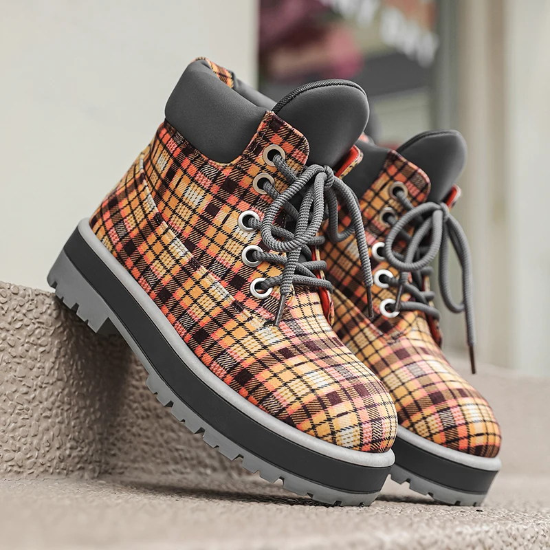 

Winter Men's Bikers Boots Yellow Check Ankle Boots Platform Motorcycle Boots For Man High Top Designer Shoes Men botas de hombre