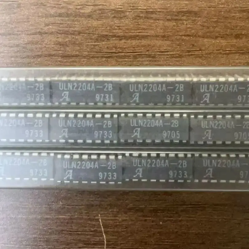 

ULN2204A-2B DIP (5pcs/LOT) ULN2204A ULN2204 BOM matching / one-stop chip purchase original