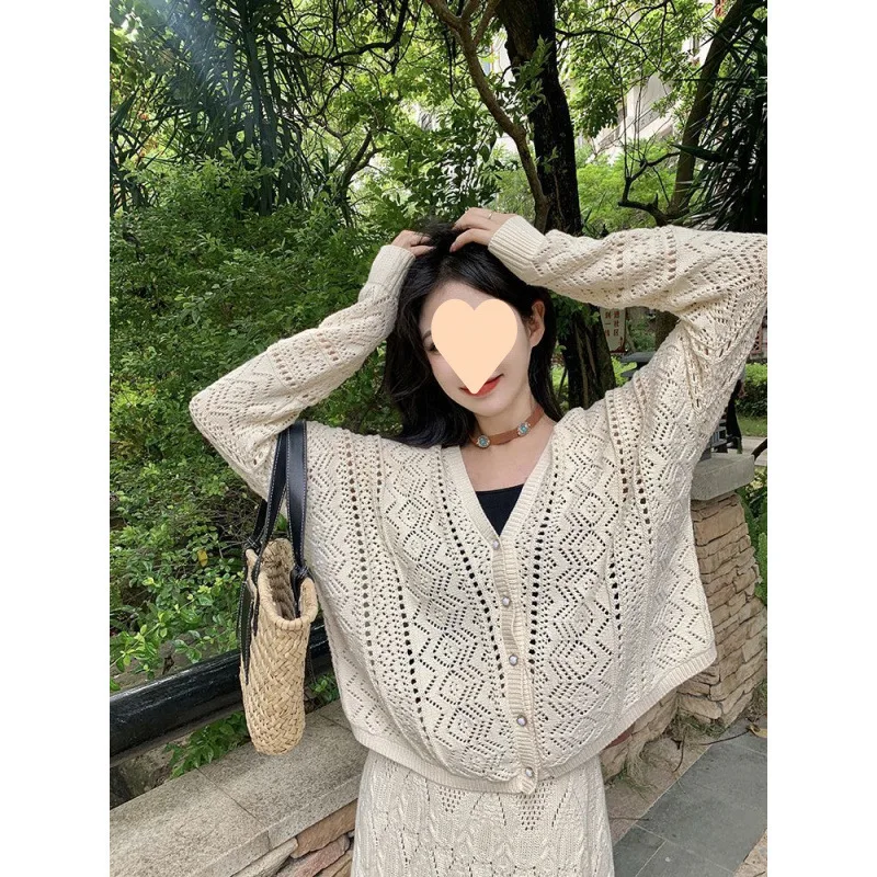 

French Lazy Style High-end Hollow Knitted Cardigan Socialite's Spring and Autumn High Waisted Woolen Dress Fashionable Two-piece