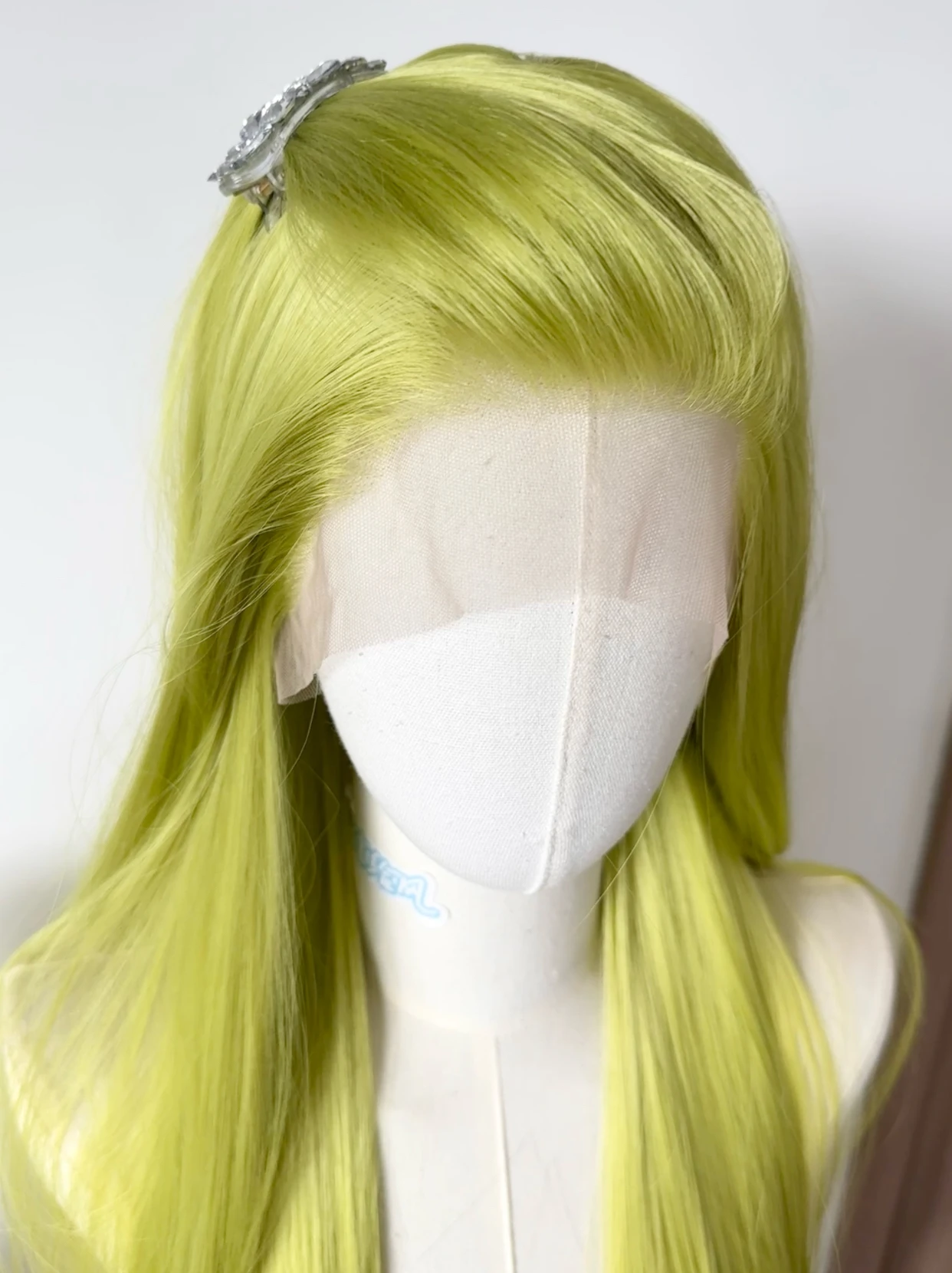 Parrucca anteriore in pizzo verde pietra preziosa verde oliva Capelli lunghi lisci 13 * 4 Parrucche frontali in pizzo HD per parrucche sintetiche in pizzo Cosplay Lolita