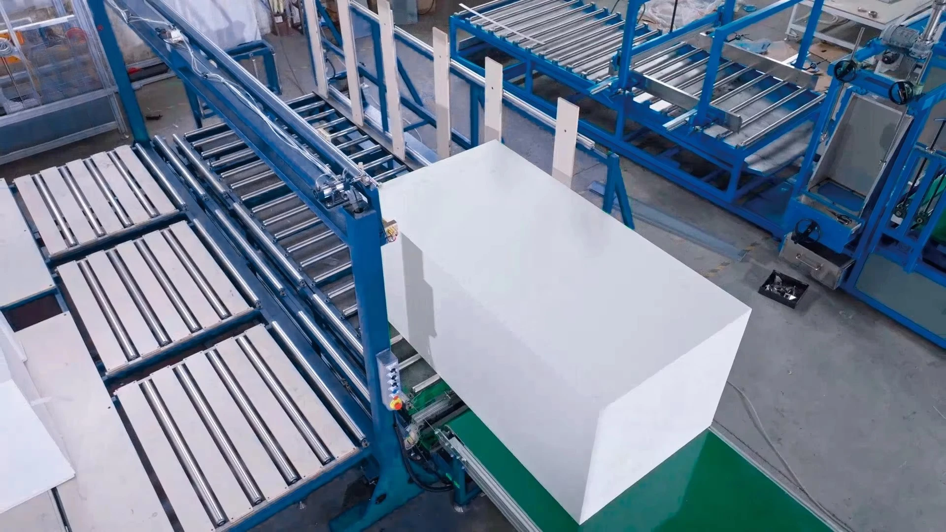 Specializing in the Production of High-efficiency Energy-saving Foam EPS Polystyrene  Automatic Continuous Cutting Machine