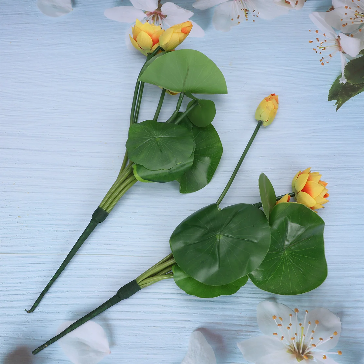 

2Pcs Fake Lotus Ornament Home Craft Decoration Safe for Desk Living Room Red Fake Lotus Ornament Home Craft