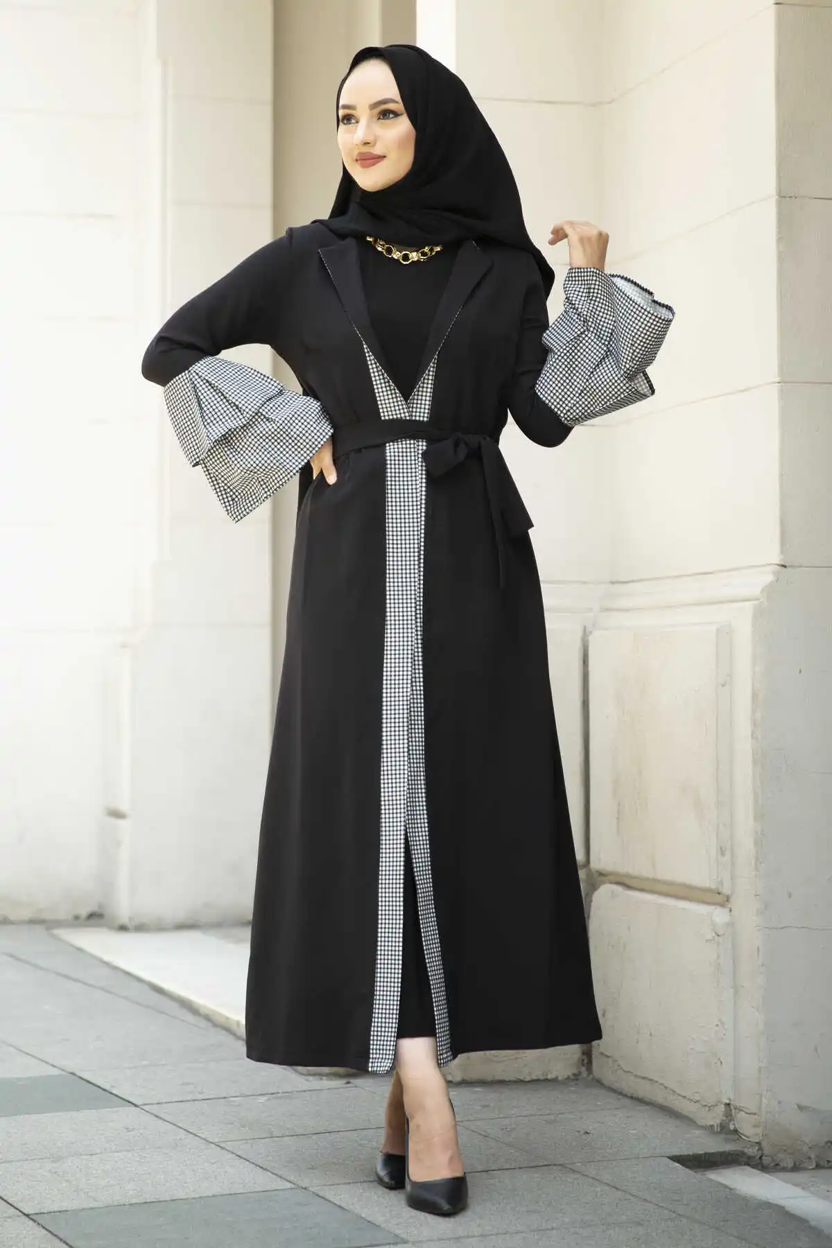 

Pötikare Detaylı Abaya Black