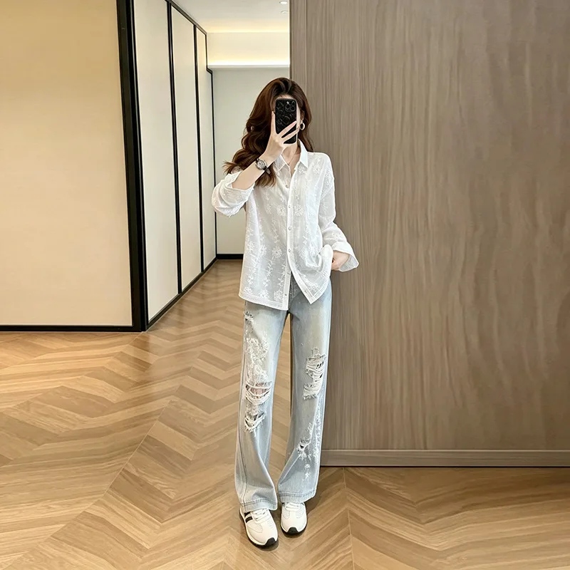 ensemble-deux-pieces-pour-femme-jean-bleu-a-jambes-larges-et-coupe-amincissante-et-chemise-legere-a-manches-longues-tenue-d'automne-tendance