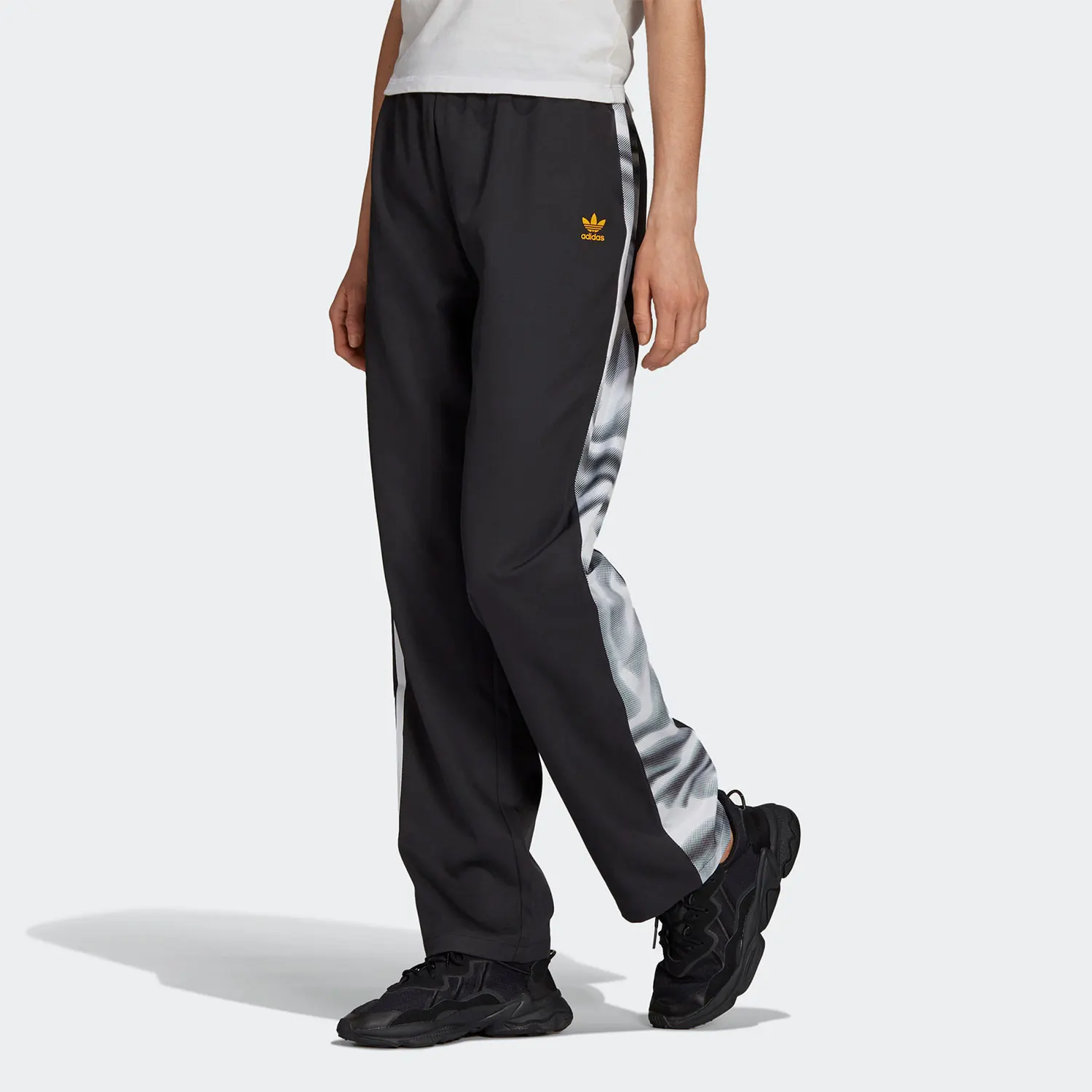 

Новые женские повседневные спортивные брюки Adidas Originals HA4717