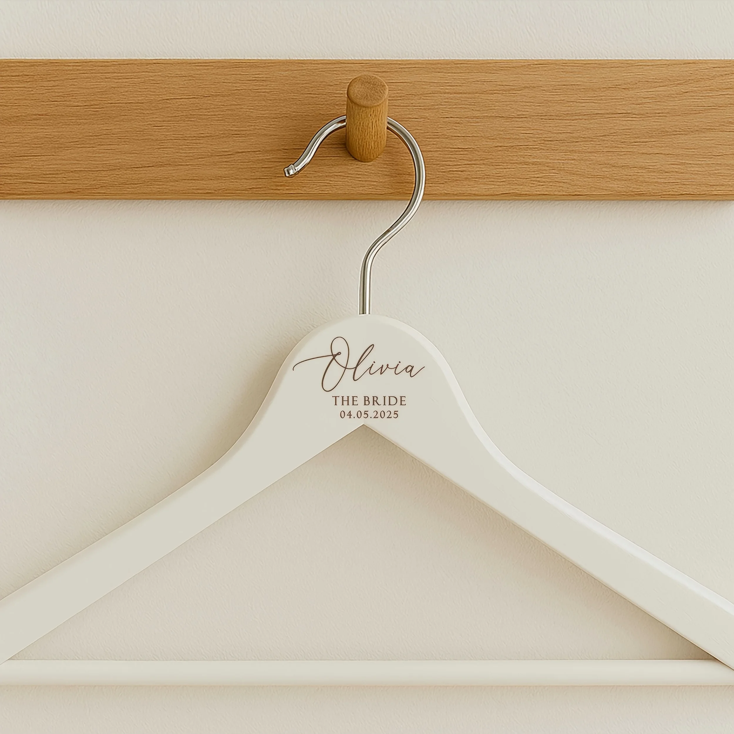 Personalized Wooden Wedding Dress And Suit Hanger Coat And Dress Hook Couple Hangers Bedroom Wardrobe Decoration Custom Hangers