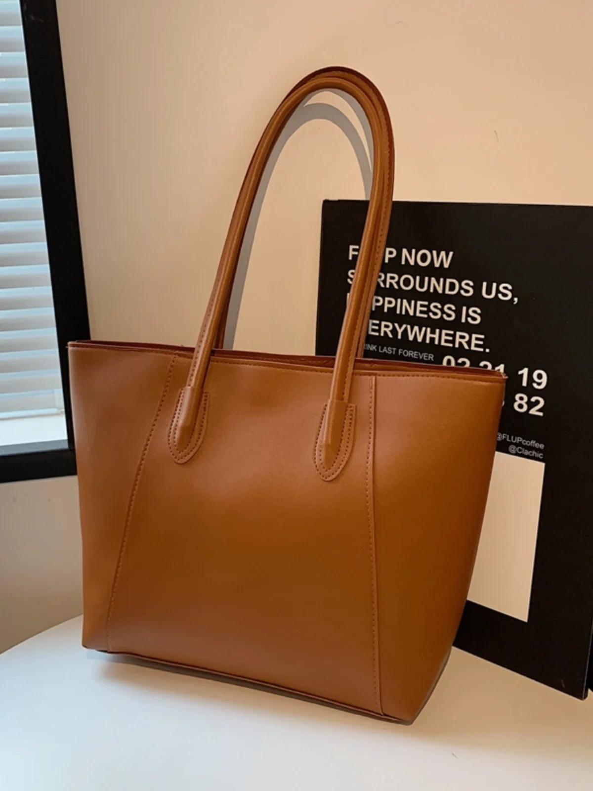 حقيبة يد نسائية عصرية كبيرة السعة، حقيبة كتف بسيطة غير رسمية، موديل 2024 الجديد، حقيبة للتنقل اليومي من الجلد الصناعي #5