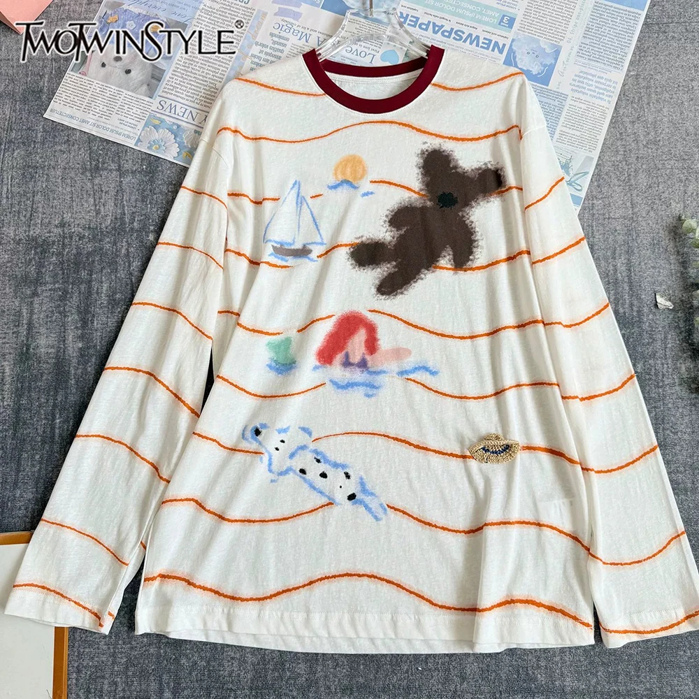 

TWOTWINSTYLE Свободные повседневные футболки с принтом для женщин с круглым вырезом и длинным рукавом Весенняя дизайнерская футболка Женская мода KTS542116