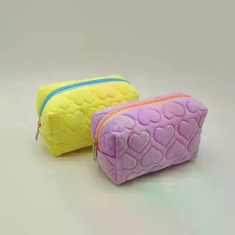 

Love Pattern Plush Makeup Bag For Women Portable Travel Commuting Large Cosmetic Bags Zipper Toiletry Bag Washing Storage Bags