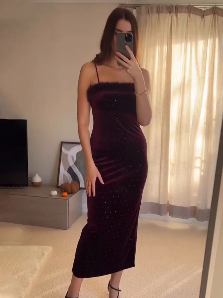 ชุดเดรสกำมะหยี่ประดับลูกปัดแฟชั่นผู้หญิง HH ชุดเดรสเซ็กซี่เปิดหลังไม่มีแขน ตกแต่งด้วยขนเฟอร์เทียม ชุดเดรสซิปสำหรับผู้หญิง ชุดราตรีหรูหรา