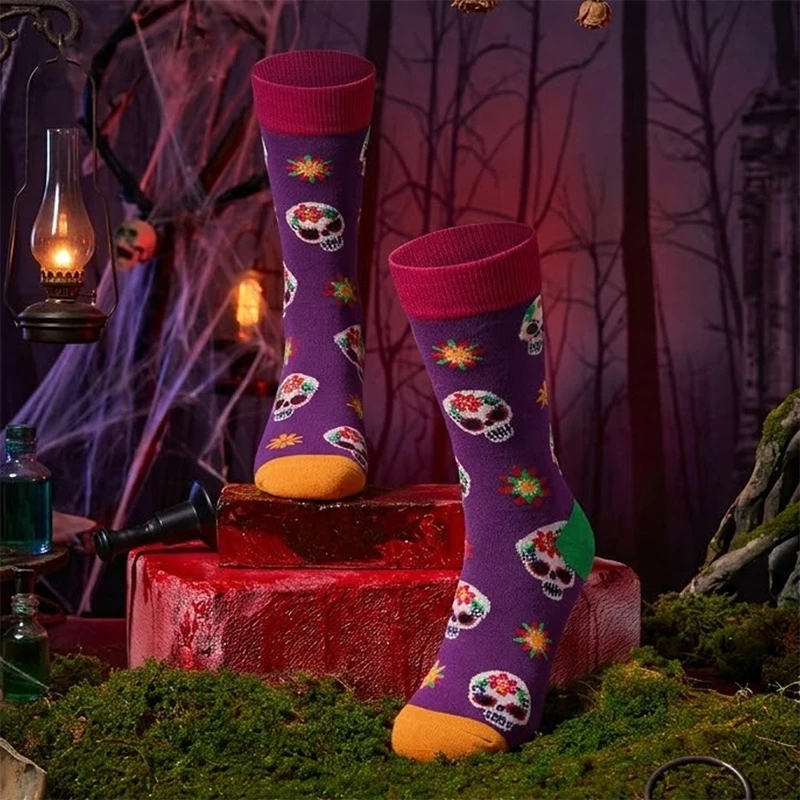 

1 Pair of Unisex Socks with Purple Background and Colorful Sugar Skull and Floral Patterns, Red, Green, and Orange Color-Blocking, Polyester, Breathable, Fun, Mid-Calf Socks, Suitable for Daily or Holiday Wear