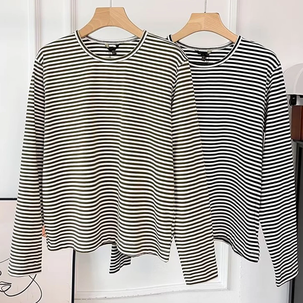 

Dave&Di Minimalism Fashion Ladies Striped Tops Round Neck Long Sleeved T-shirts For Women Casual Tshirt