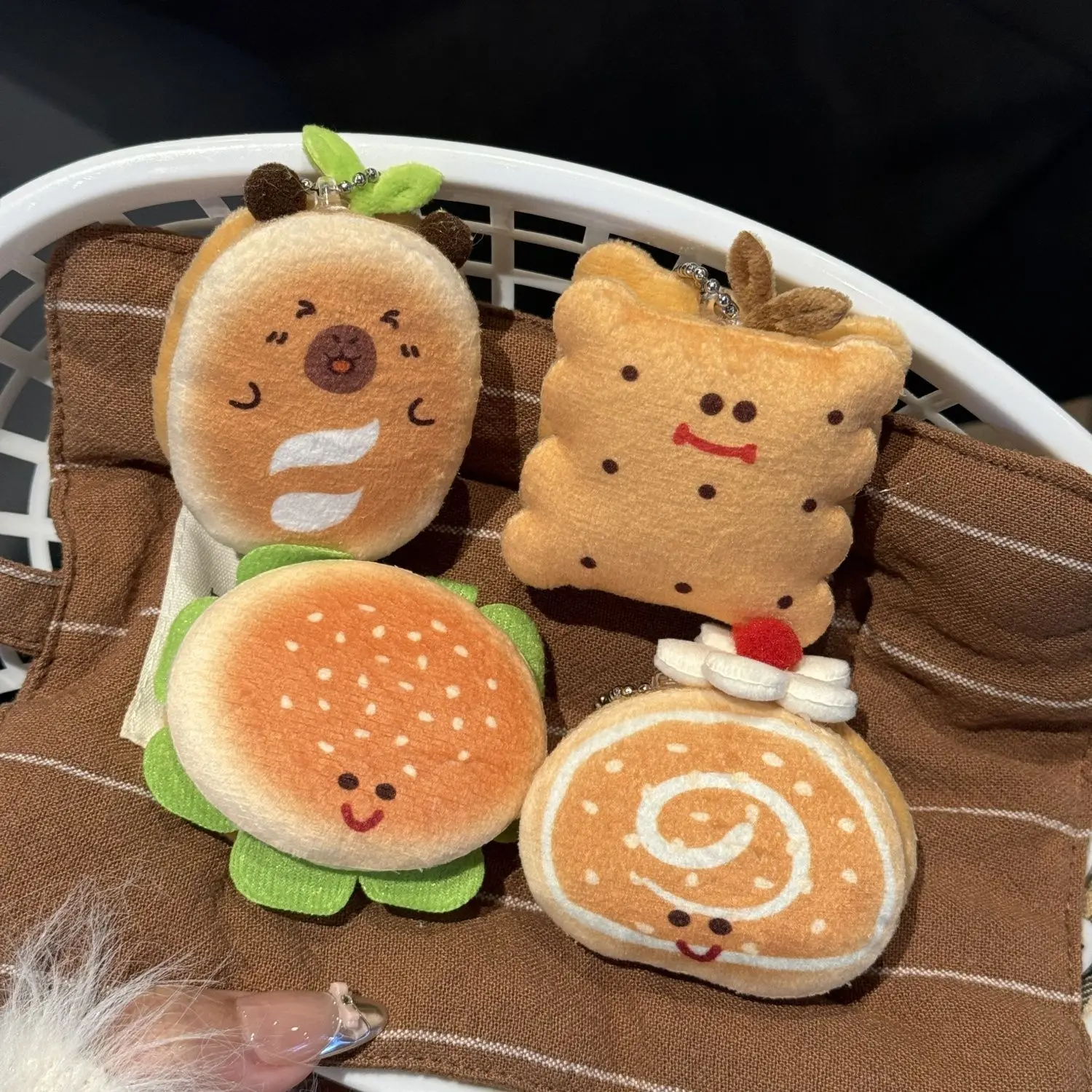 

Creative Cute Hamburger Bun Keychain Plush Doll Girlish Figurine Food Toy