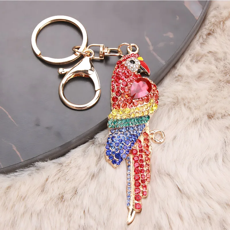 خمر الببغاء الأحمر حجر الراين الطيور المفاتيح المألوف الإبداعية المعادن الحيوان المرأة حقيبة قلادة سيارة هدية صغيرة الديكور