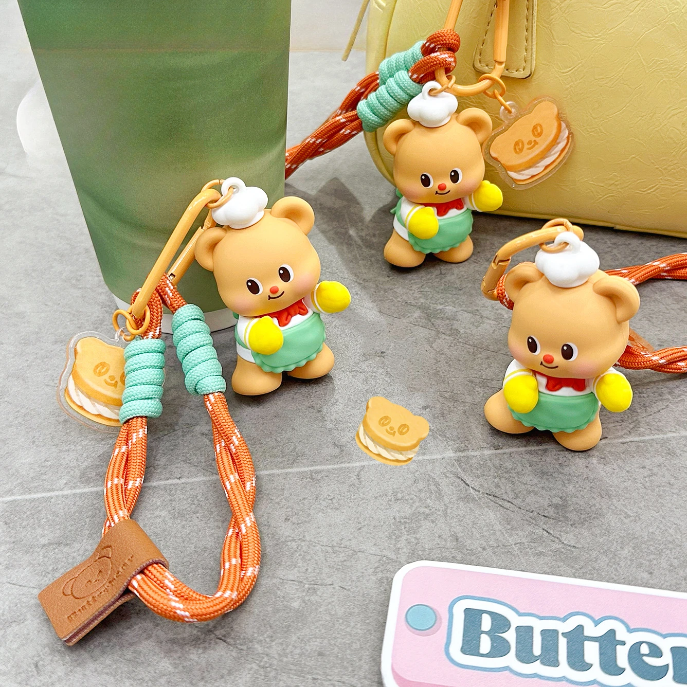 

Thailand Yellow Bear Toy Acrylic Keychain Candy Shake Cupid Bear Doll Key Ring Women Girl Cartoon Bag Car Key Pendant Gifts