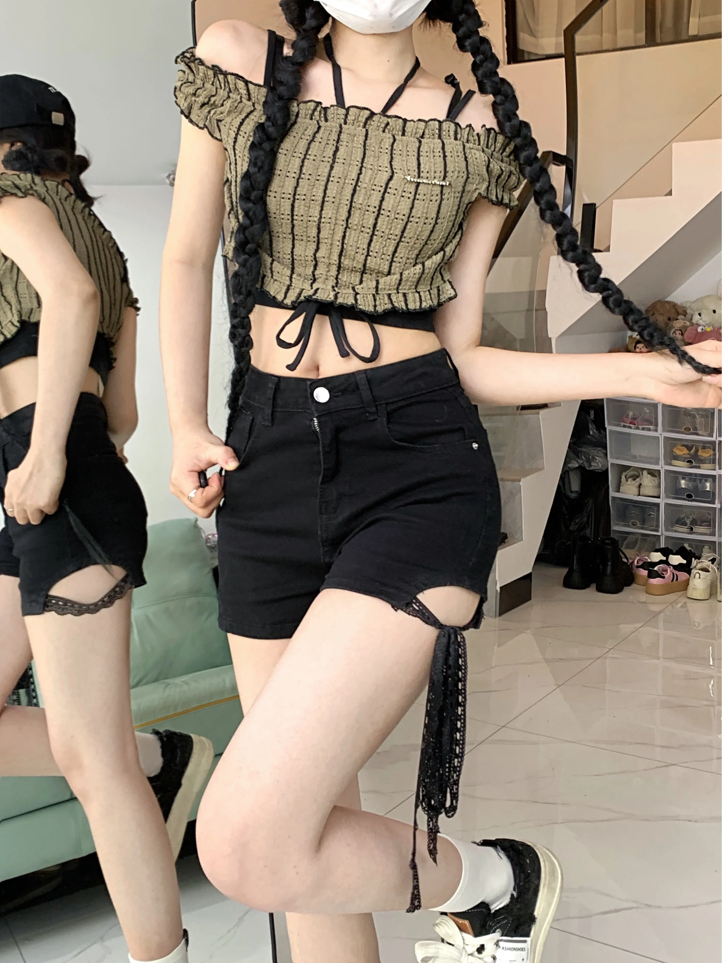 

Женские шорты с завышенной талией, черные повседневные облегающие джинсы в Корейском стиле с кружевными лямками, лето 2024