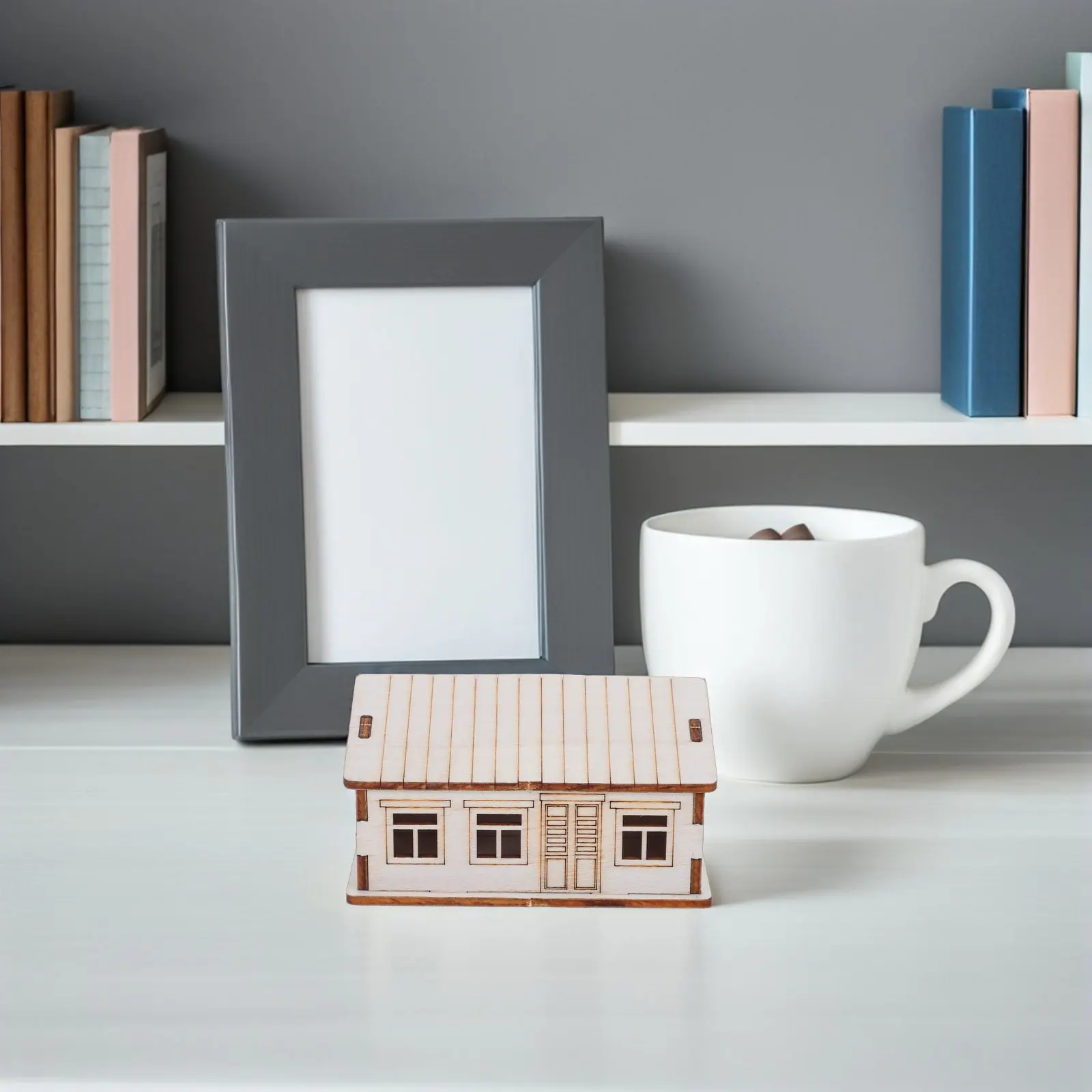 Kit Fai-da-Te Casetta in Legno Miniatura, Edificio in Legno Non Finito per Decorazioni Natalizie, Diorama e Kit Architettonico