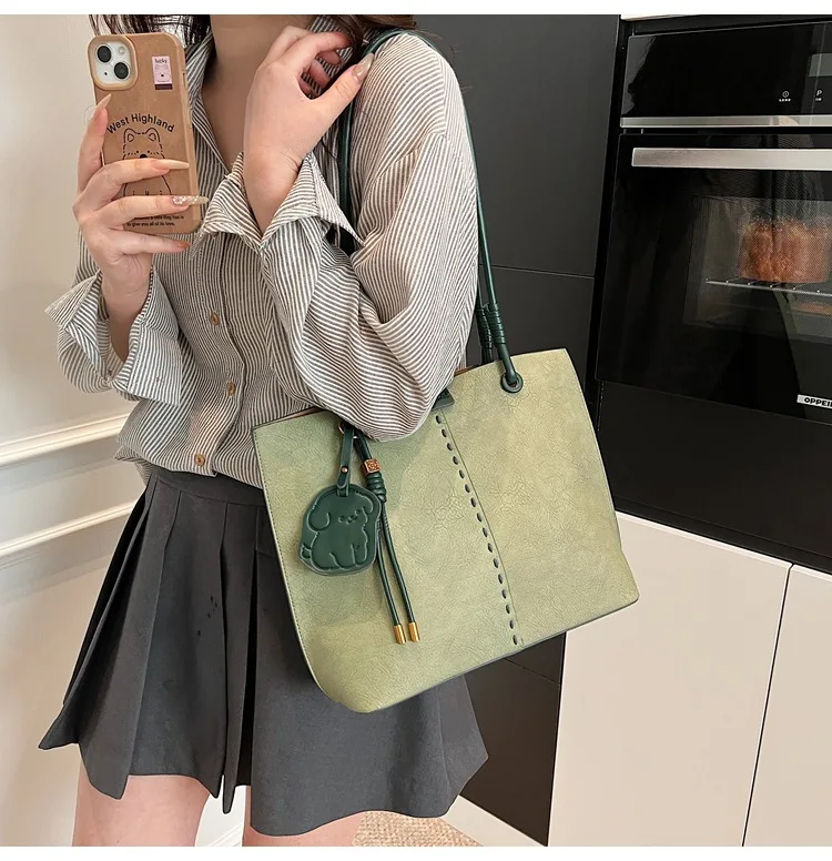 

Зеленая простая женская сумка через плечо большой вместимости, новинка весны 2025 года, модная и модная сумка для покупок для поездок на работу