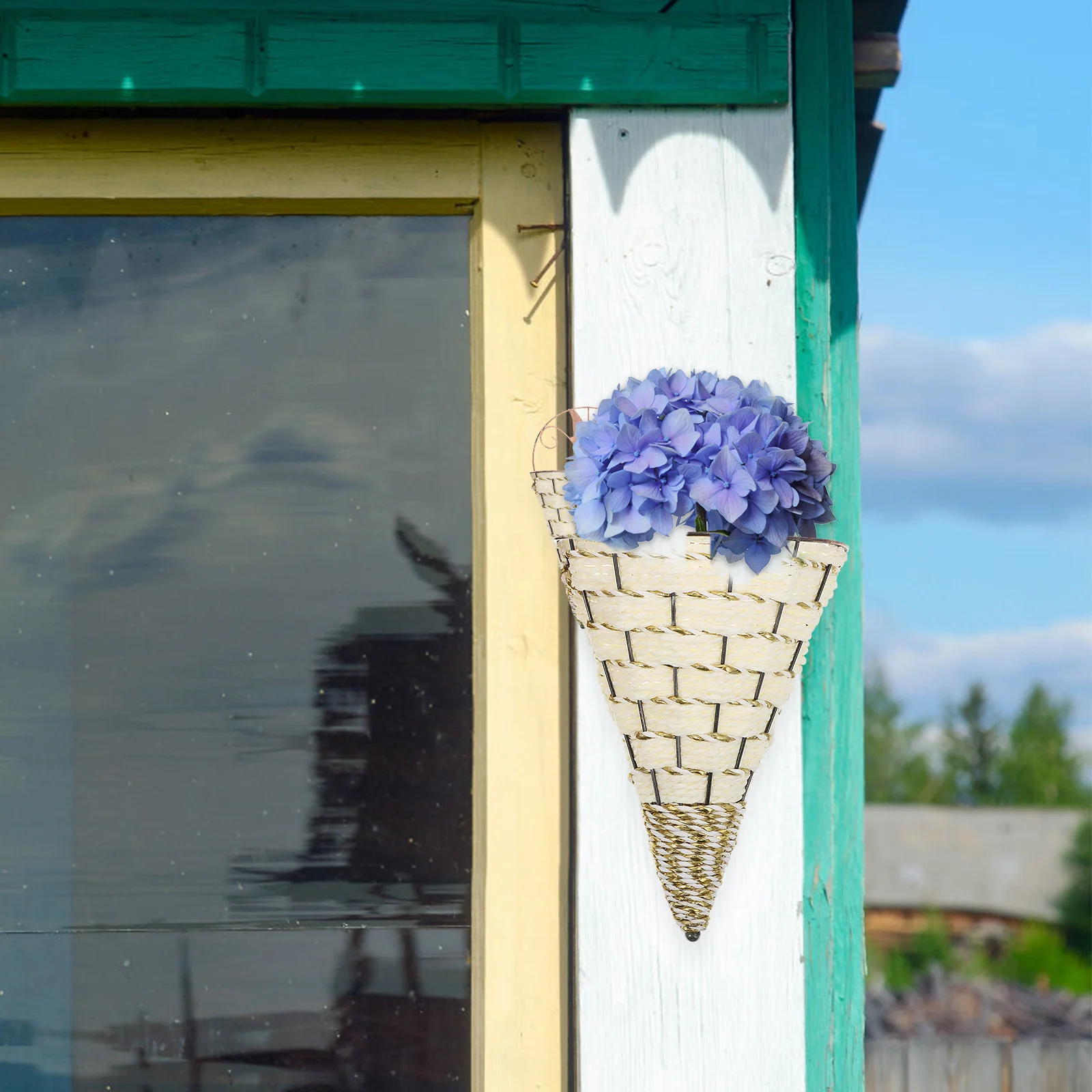 

2Pcs Retro Style Wall Hanging Flower Pot Durable Stable Plant Container Exquisite Workmanship Iron Flower Frame