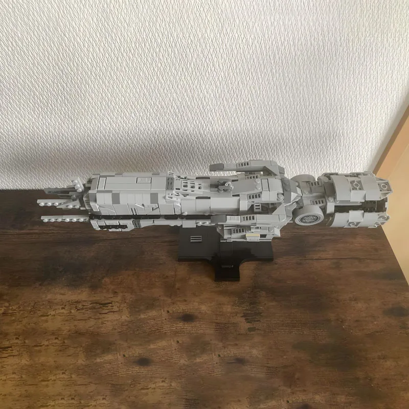 Stock 708PCS MOC Aliens Iconic Spaceship The USS Sulaco Starship Building Blocks Set DIY Assemble Bricks Model Kids Toys Gifts