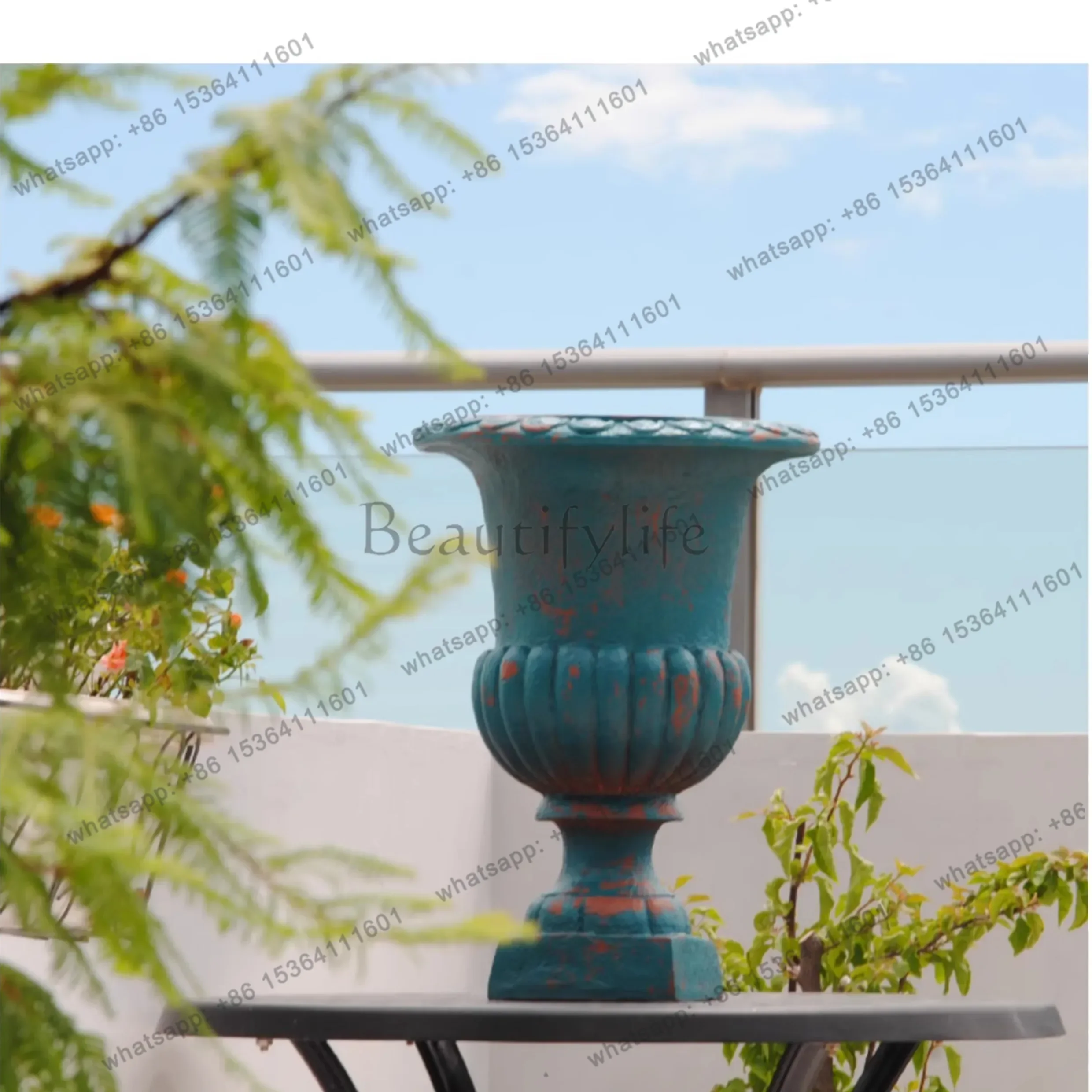 Retro High-footed Fiberglass Flower Pot Outdoor Balcony Garden Courtyard Layout Simple And Lightweight Flower Utensils