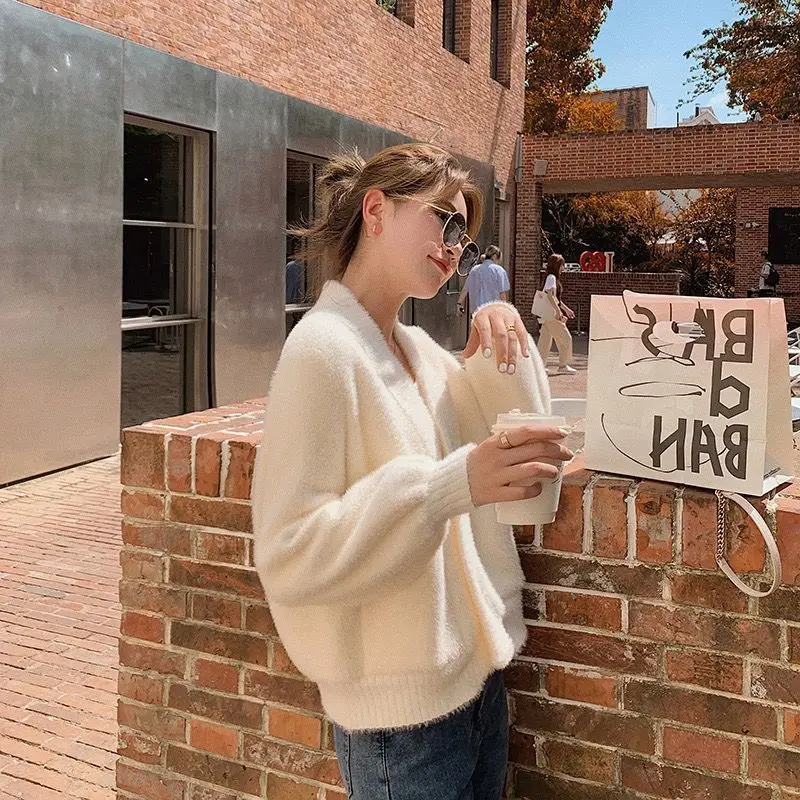 Nieuwe herfst winter korte V-hals gebreid vest voor dames imitatie nertsen losse verdikte trui jas