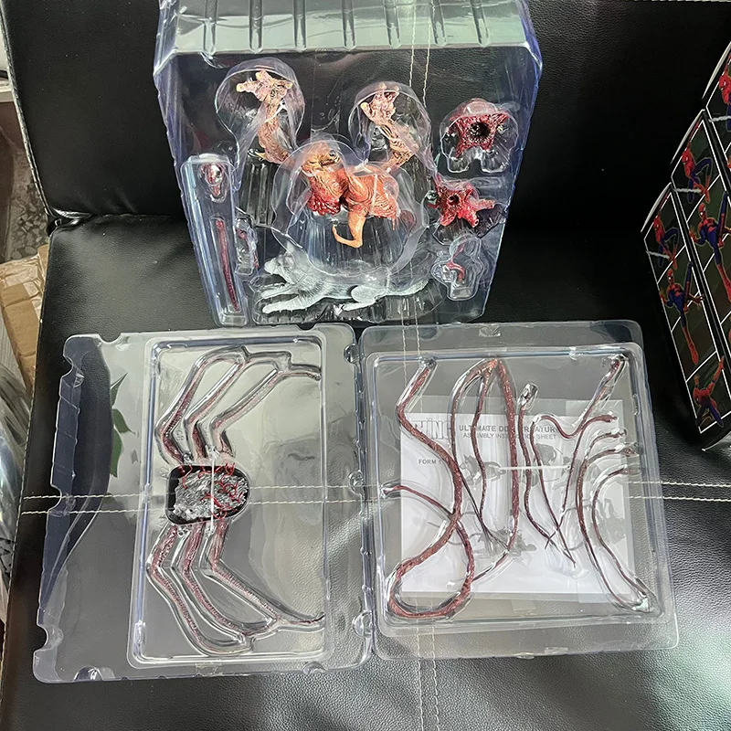 NECA Figure Collectible The Thing Deluxe Ultimate Dog Creature Scale Set Action Figure Predator Accessories Scale Figures Toys