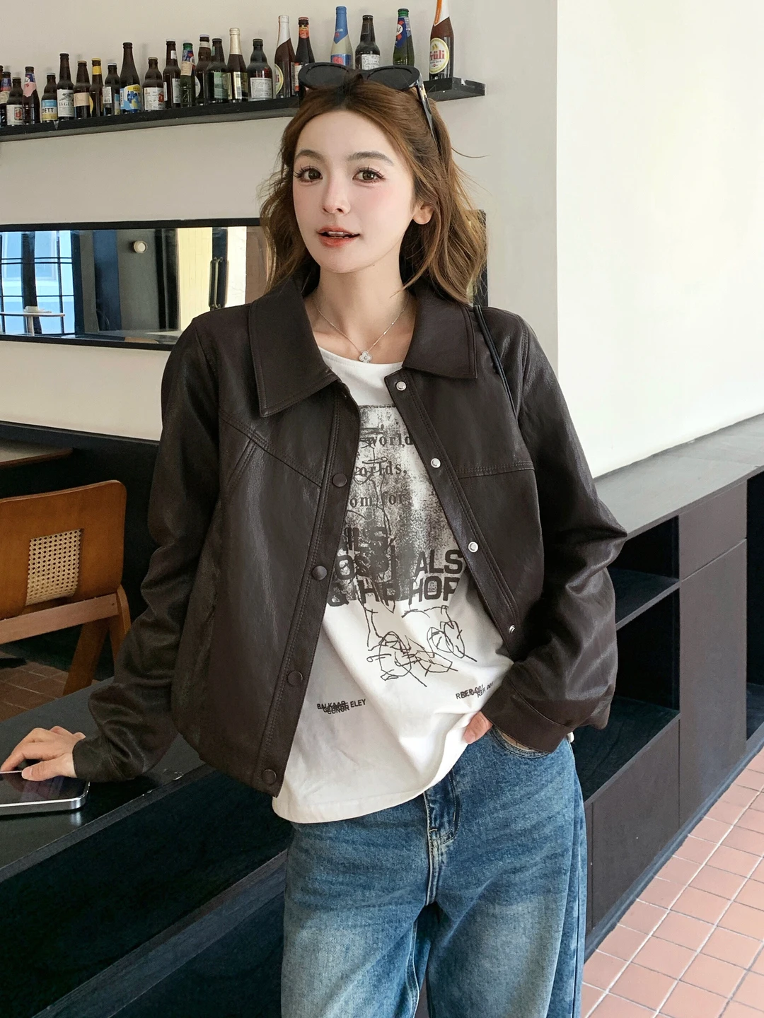 

Ретро-коричневая женская короткая куртка из искусственной кожи с одним пуговицей и отложным воротником, классическая модная модель для весны и осени