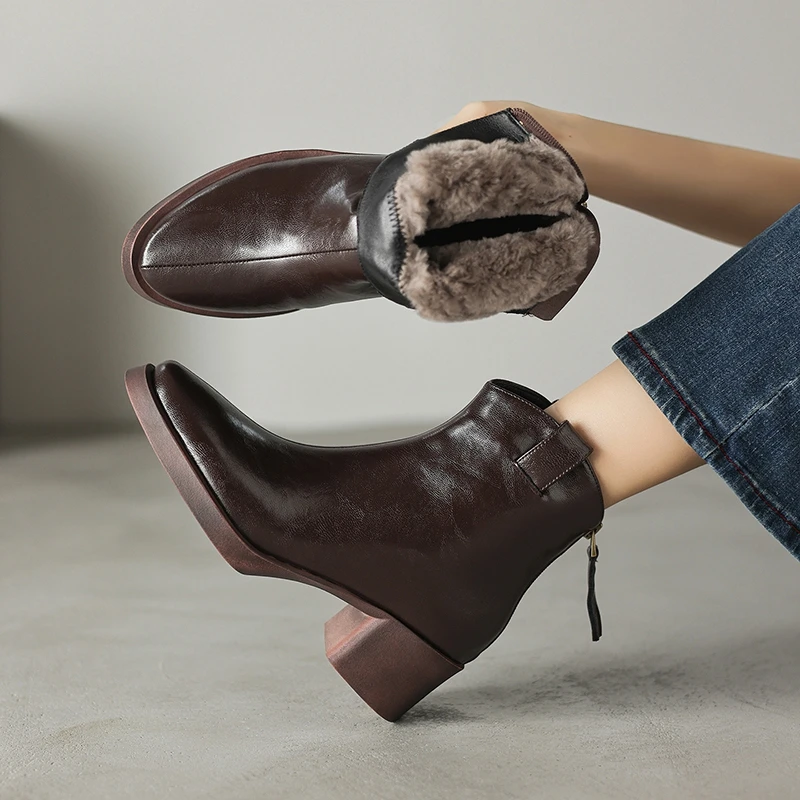 

Women's new winter leather cowhide warm lamb wool round toe high heels plus size calf retro short boots fashion snow boots