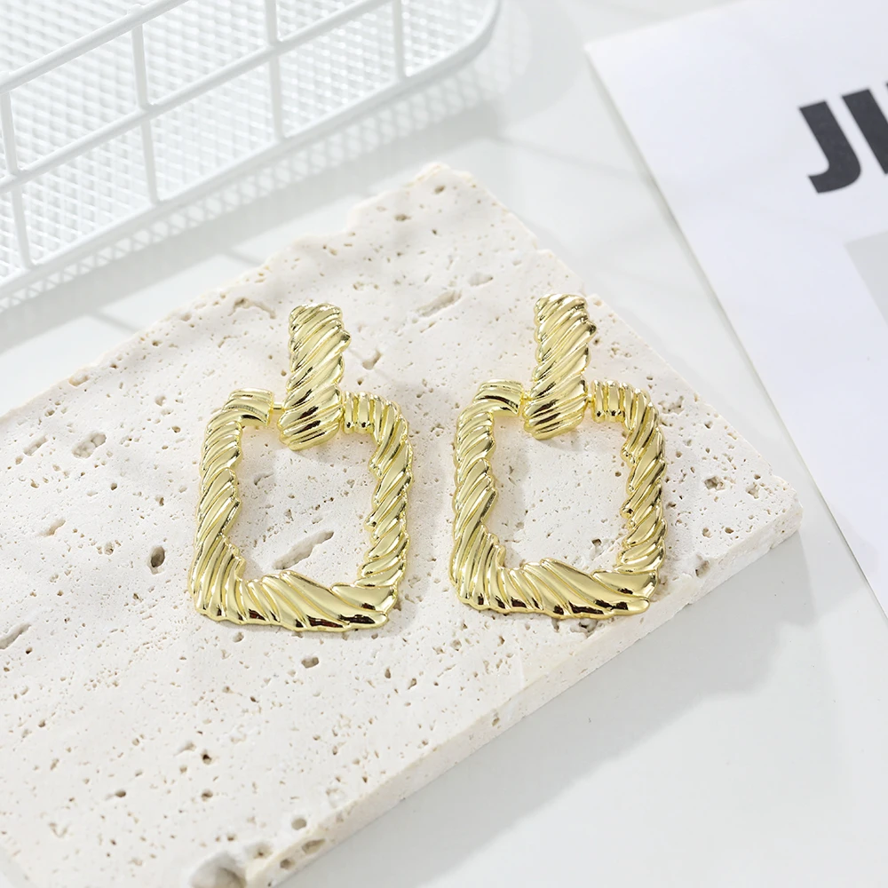 DAXI 2022 Fashion Irregular Earrings For Women Big Geometric Statement Gold Color  Metal Drop Earrings Trendy Earings Jewelry