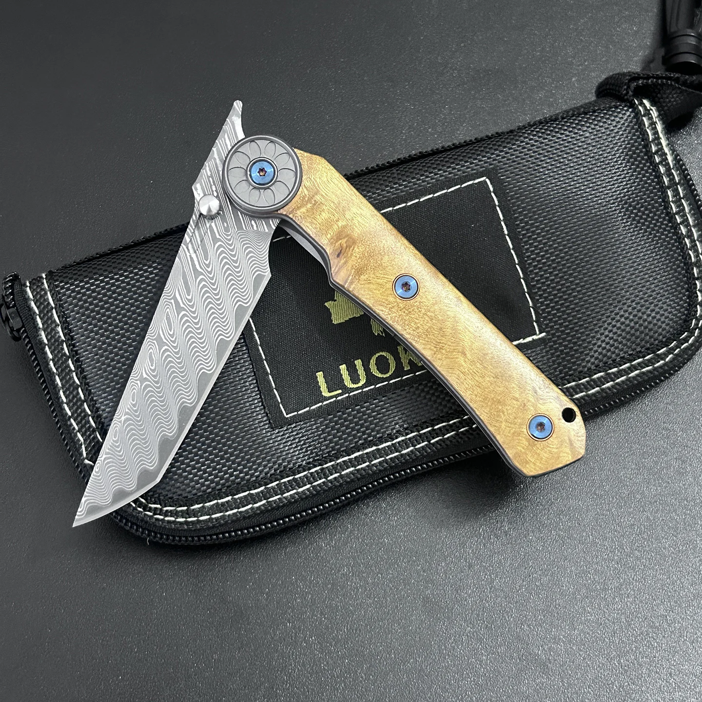 Damascus Steel Folding Knife Golden Camphor Wood Handle Ball Bearing EDC Outdoor Hiking Camping Pocket Carry Tool