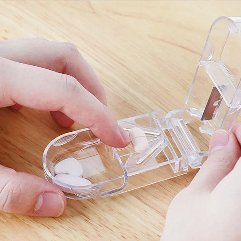 1PCS Portable Pill Cutter Box Medicine Tablet Splitter Holder Drug Box for Easy Access to Your Daily Medications