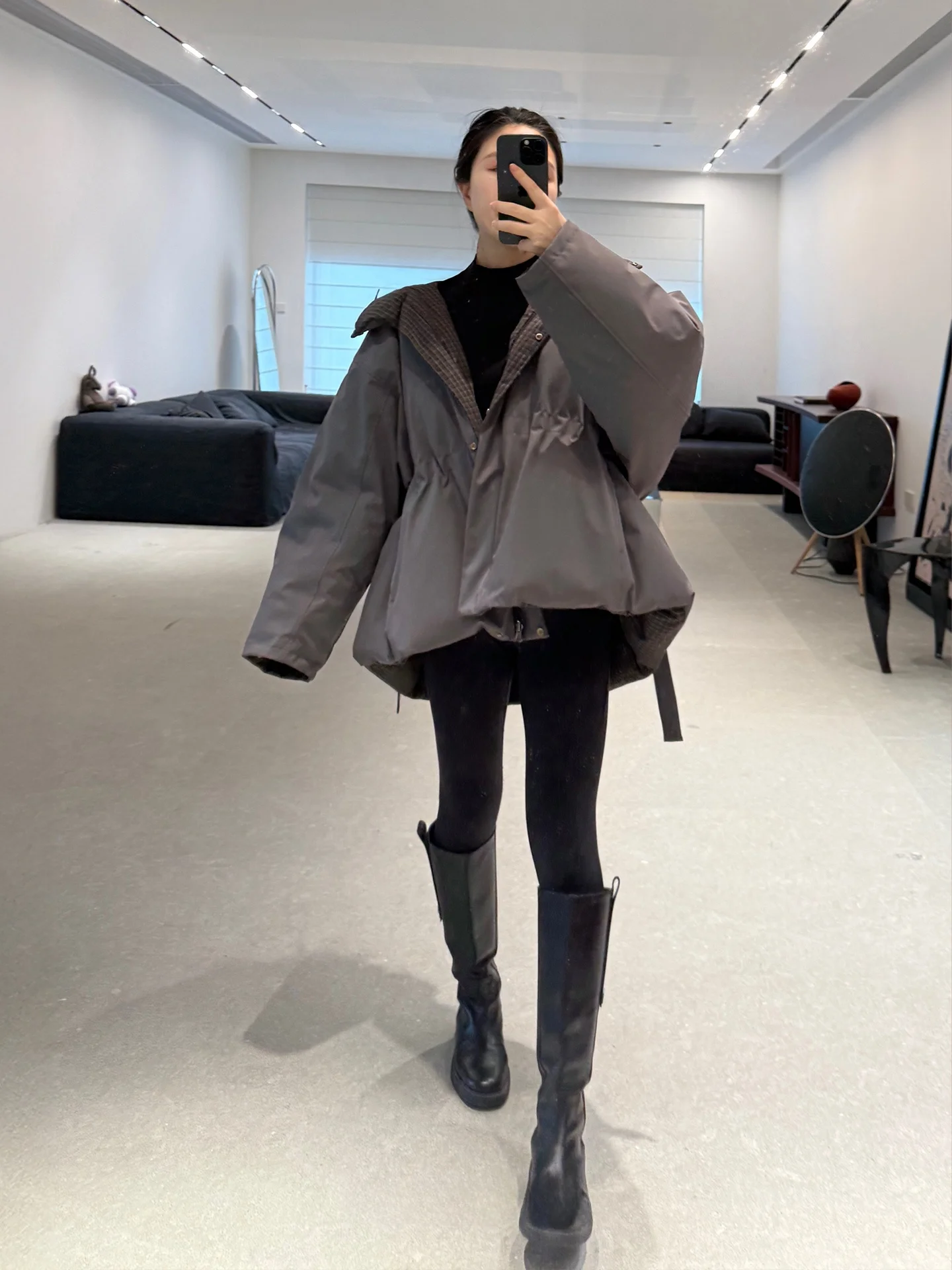 

Универсальная двусторонняя куртка-пуховик из цветного хлопка с эффектом тай-дай, с завязками на талии, длинными рукавами и молнией, личный выбор владельца магазина.