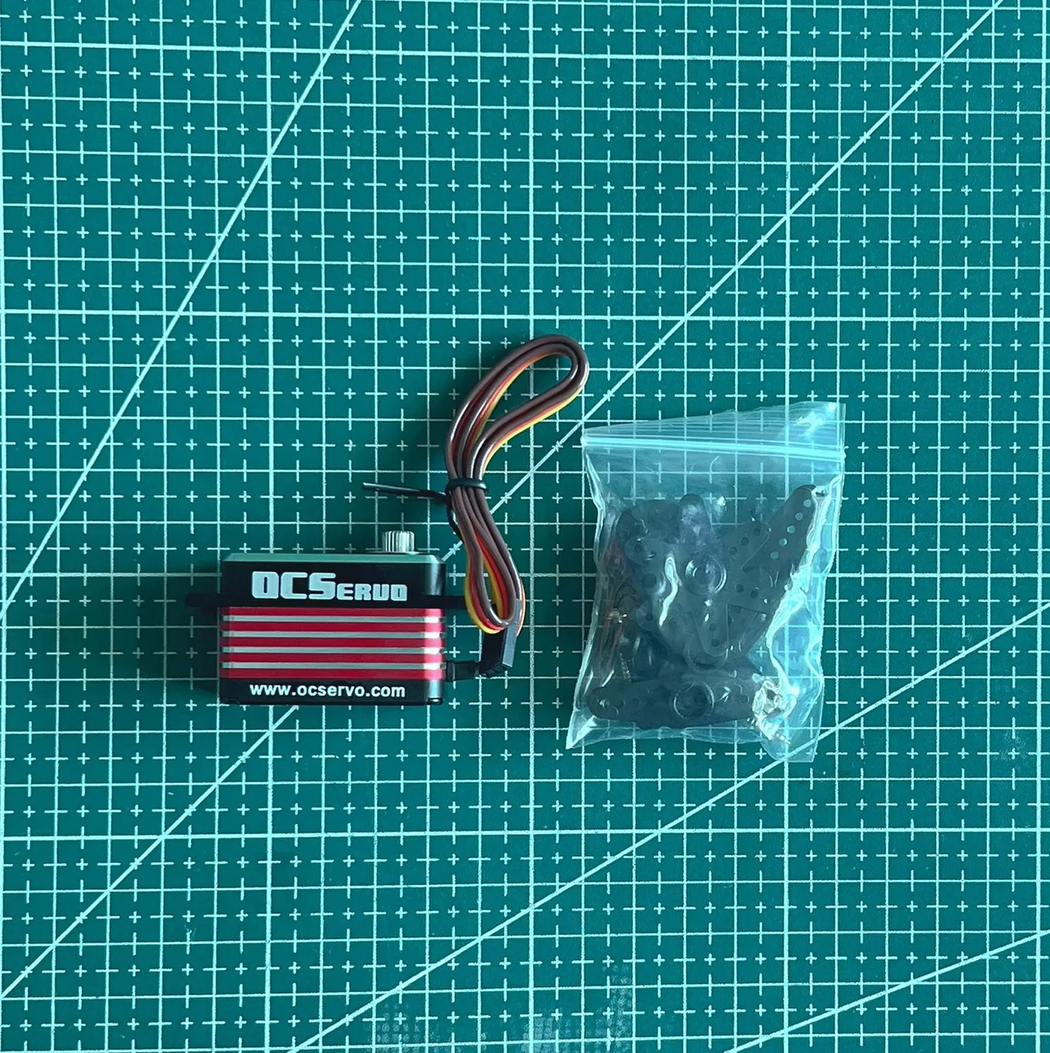 OCServo OCS-202HV 8.4V 0.07Sec 20kg.cm Low Profile High Speed Coreless Steel Gears Servo/Hight Voltage BL Servo
