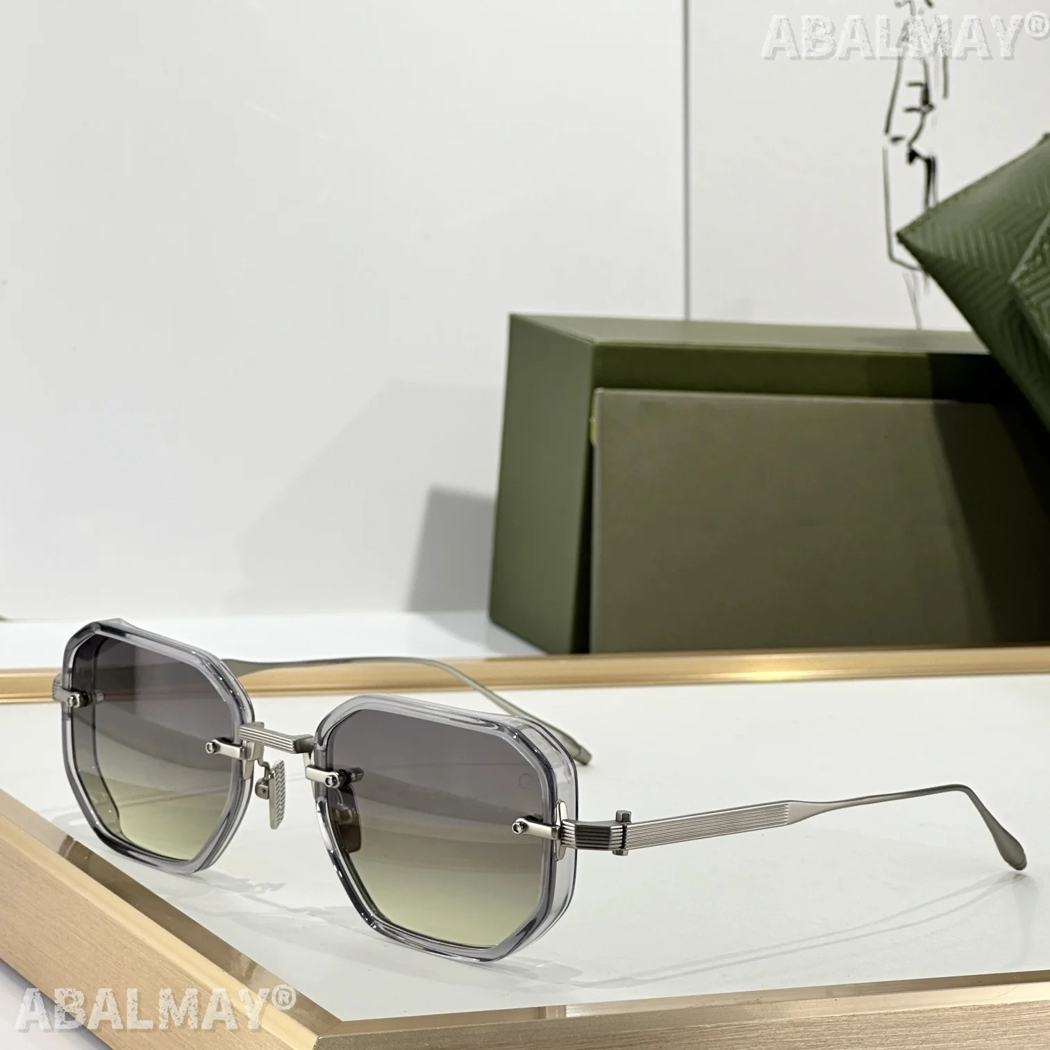 Hochwertige Sonnenbrille für Männer und Frauen AKS-307 GRÖSSE 47-24 Stil UV400 Retro Mode Spezielles Design Sonnenbrille mit Box